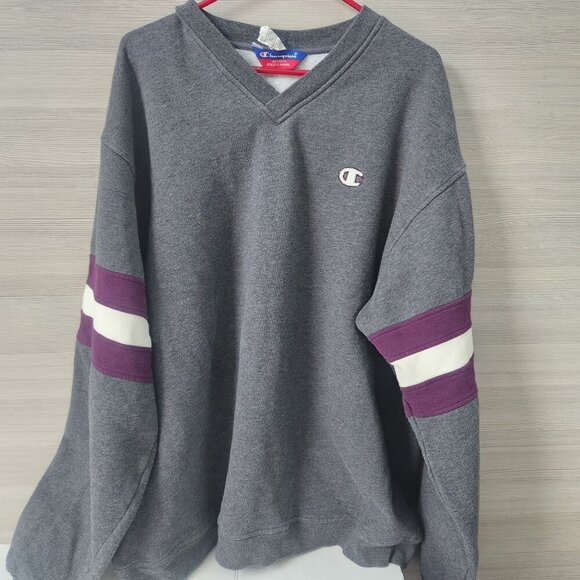 Champion Gray V-Neck Thick Sweatshirt Purple Sleeve Stripes Size XL Vintage 90s - Picture 4 of 14